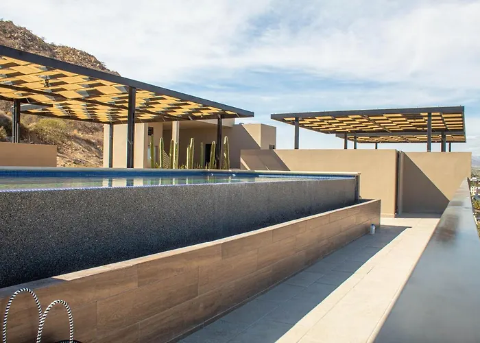 New W/rooftop Pool&view